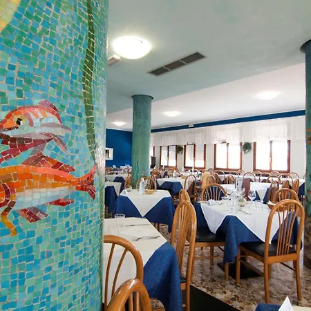 Centro Vacanze Opera Nascimbeni 2*