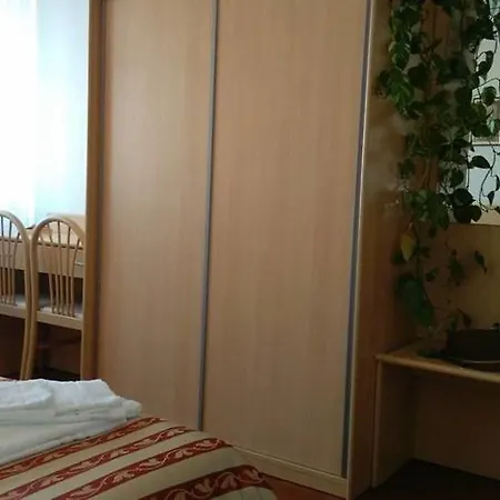 Centro Vacanze Opera Nascimbeni Hotell