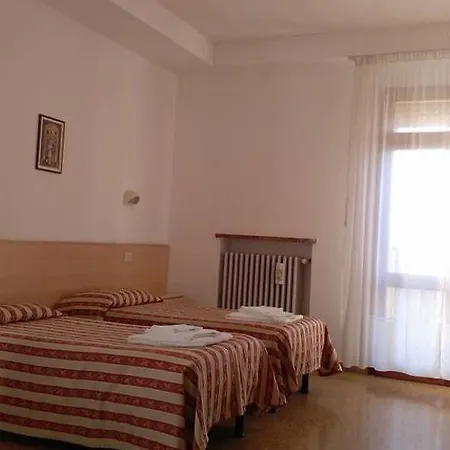 Centro Vacanze Opera Nascimbeni 2* كافالّينو