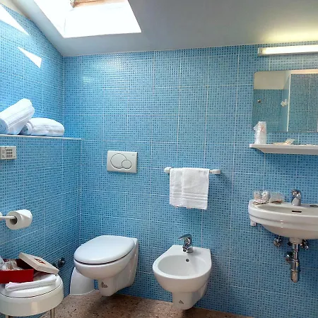 Hotell Centro Vacanze Opera Nascimbeni 2*