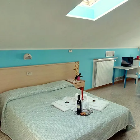 Centro Vacanze Opera Nascimbeni Hotell