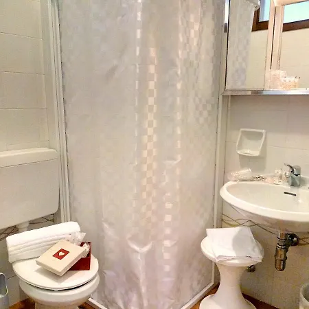 Centro Vacanze Opera Nascimbeni 2*