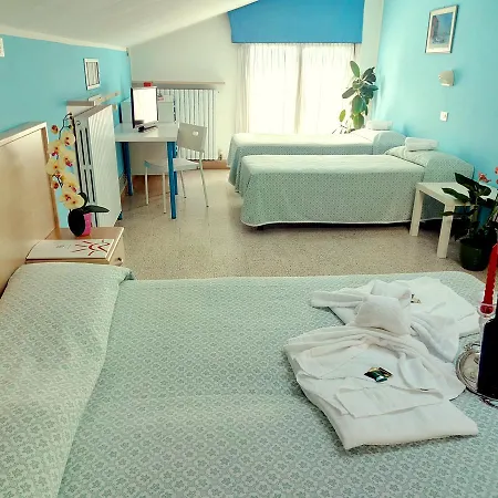Centro Vacanze Opera Nascimbeni Hotell 2*