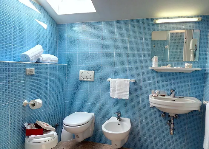 Hotel Centro Vacanze Opera Nascimbeni 2*